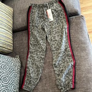 Vintage Havana leopard print pant size 14-16 kids large